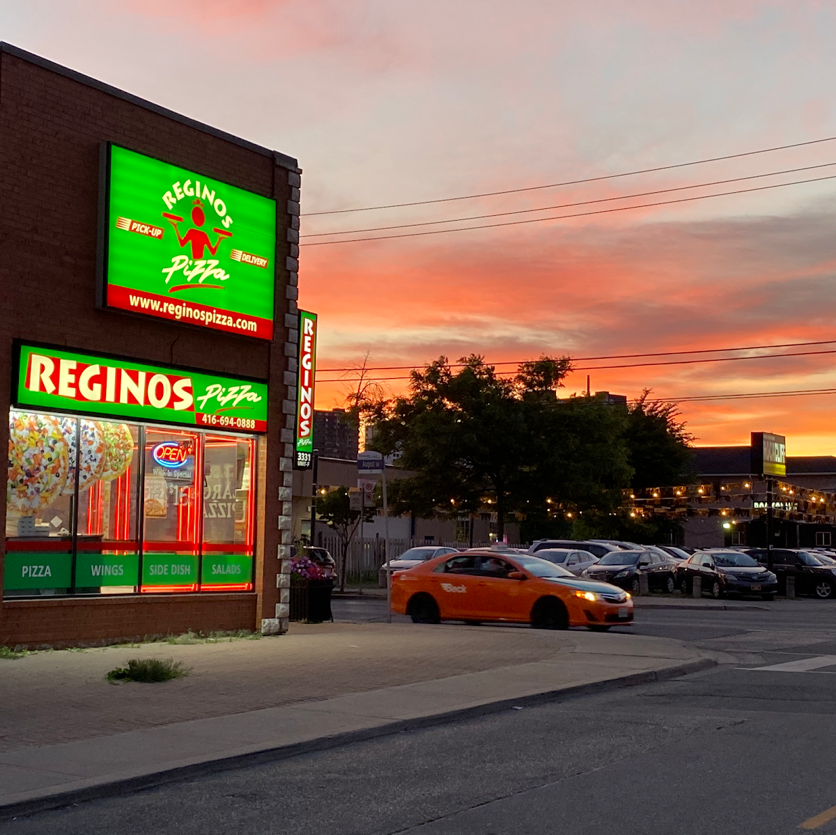 Reginos Pizza (Danforth & Pharmacy)